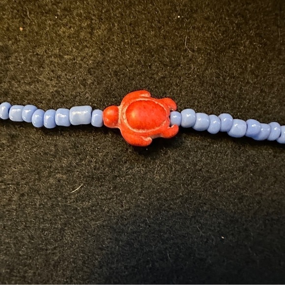 Purple & red beaded turtle bracelet with screw clasp - Picture 4 of 10